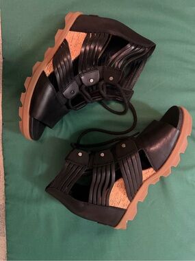 Sorel Black Lace-Up Cutout Sandal with Tan Lug Sole